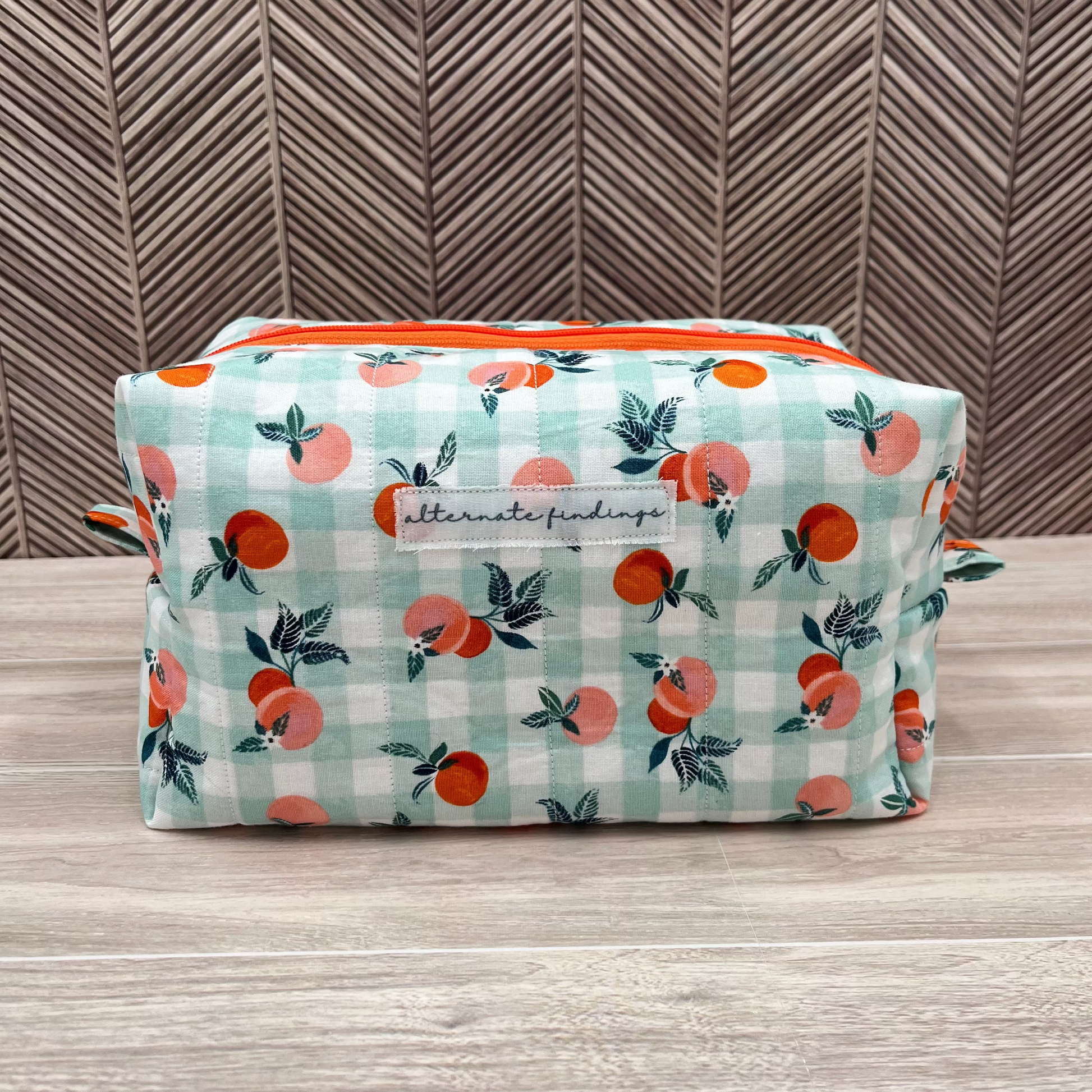 Peachy Keen Makeup Bag