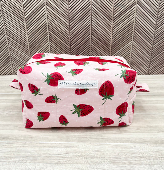 Strawberries_Forever_Makeup_Bag